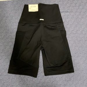 NWT Aerie Bike Shorts size XXS. Mesh details. With pockets!
